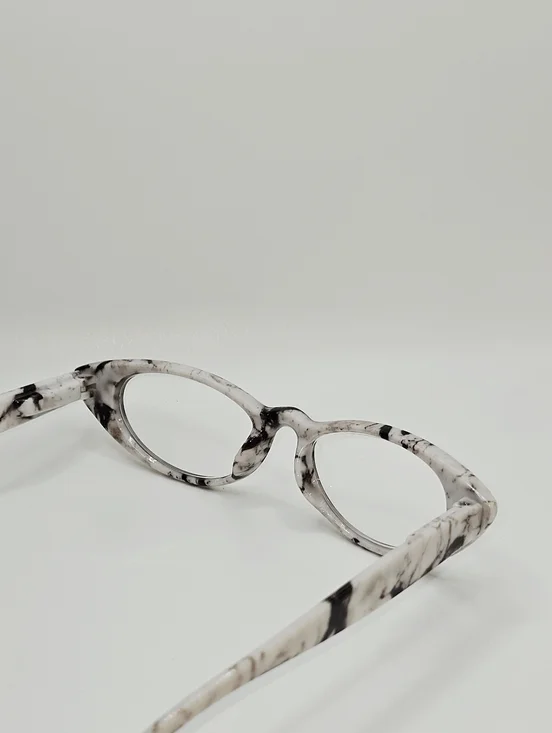 Eartha - Picture 2 of 4